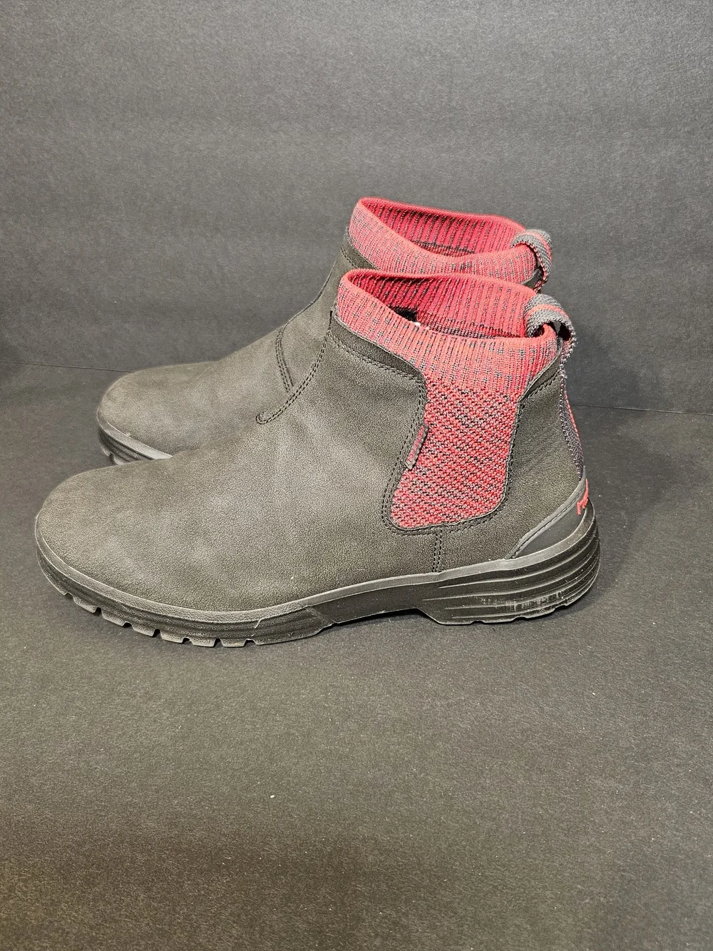 hey dude Kids  Slip-On BOOT in Black & Red